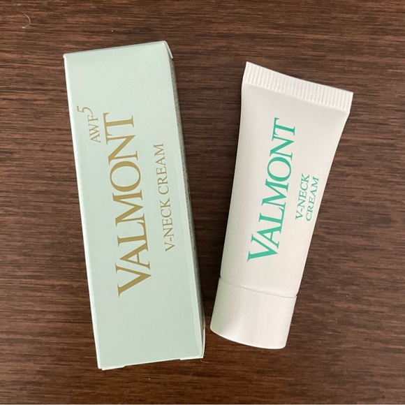Valmont Other - VALMONT V-Neck Cream deluxe sample - 5ml